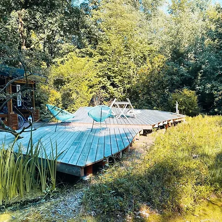 Holiday home Kuscheliges Waldhaus Kaminknistern *