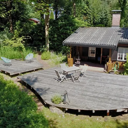 Kuscheliges Waldhaus Kaminknistern