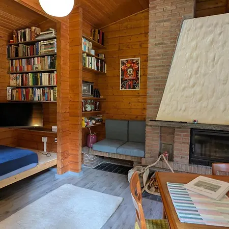 Kuscheliges Waldhaus Kaminknistern